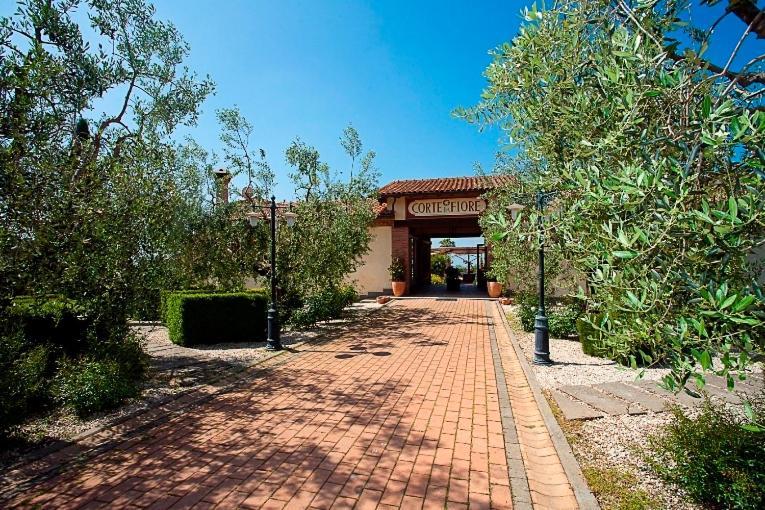 Corte In Fiore Ardea Exterior photo